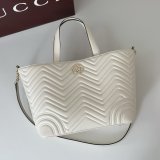 Gucci Perfect Betty Medium Tote 847387 Bag