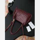 TOP Bottega Veneta Parachute Medium Shoulder bag