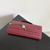 Women's Andiamo Clutch in Ardoise