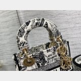 The Fashion Designer Christian Dior 17cm Bags For Sale