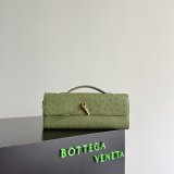 Women's Andiamo Clutch in Ostrich Vein