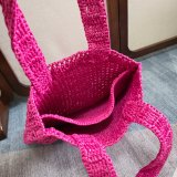 CHLOE Summer Banana tote bag in raffia