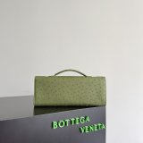 Women's Andiamo Clutch in Ostrich Vein